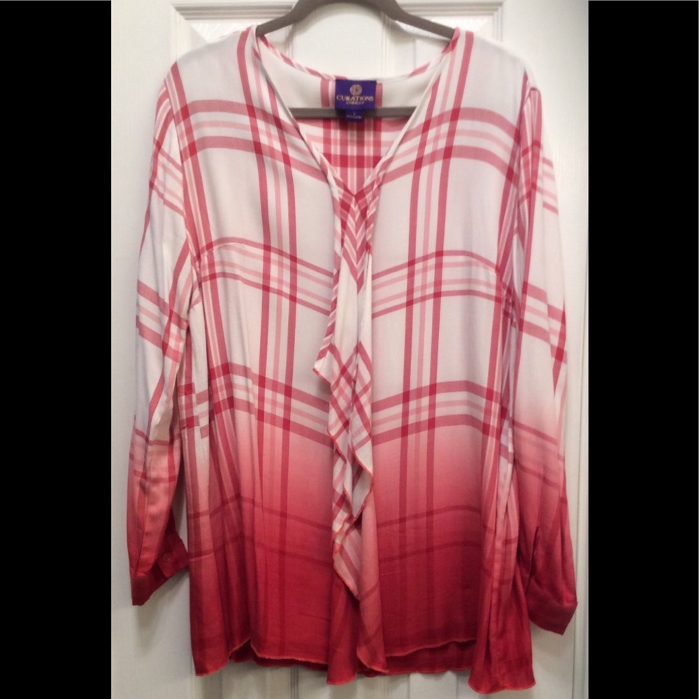 Cute Top with Ruffle! EUC